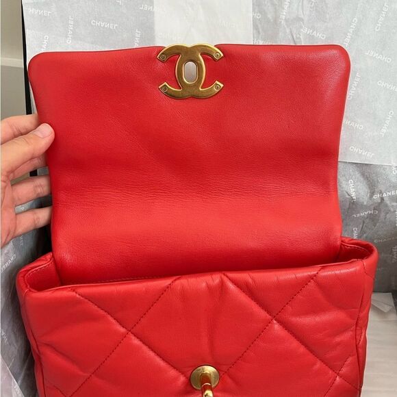 100% authentic CHANEL 19 small orange coral - Picture 6 of 10